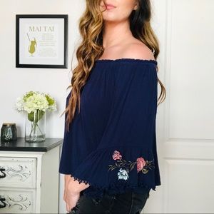 🌿Xhilaration Off Shoulder Top